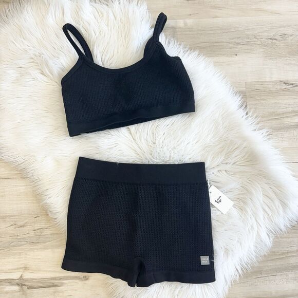 Women’s Cream Yoga Black Waffle Knit Shorts Tank Work Out Set M/L TS - Picture 4 of 4